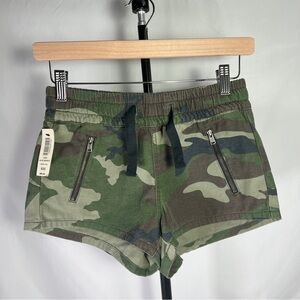 Aritzia TNA Alva Short in Camouflage Size XXS